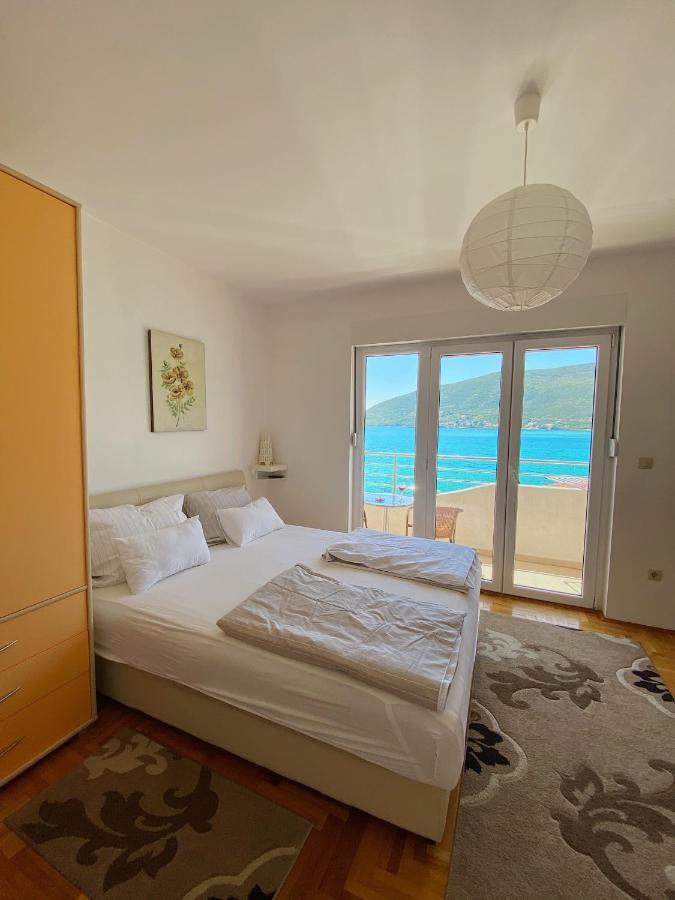 Apartments Bellevue - Otasevic Herceg Novi Eksteriør billede