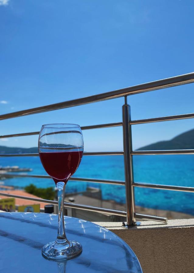 Apartments Bellevue - Otasevic Herceg Novi Eksteriør billede