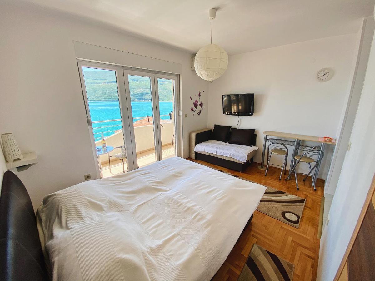 Apartments Bellevue - Otasevic Herceg Novi Eksteriør billede