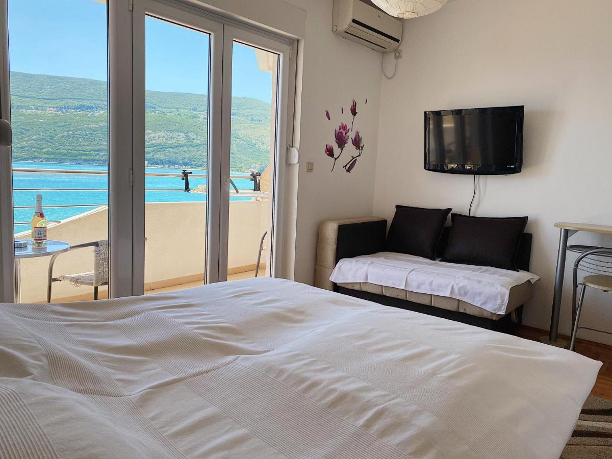 Apartments Bellevue - Otasevic Herceg Novi Eksteriør billede