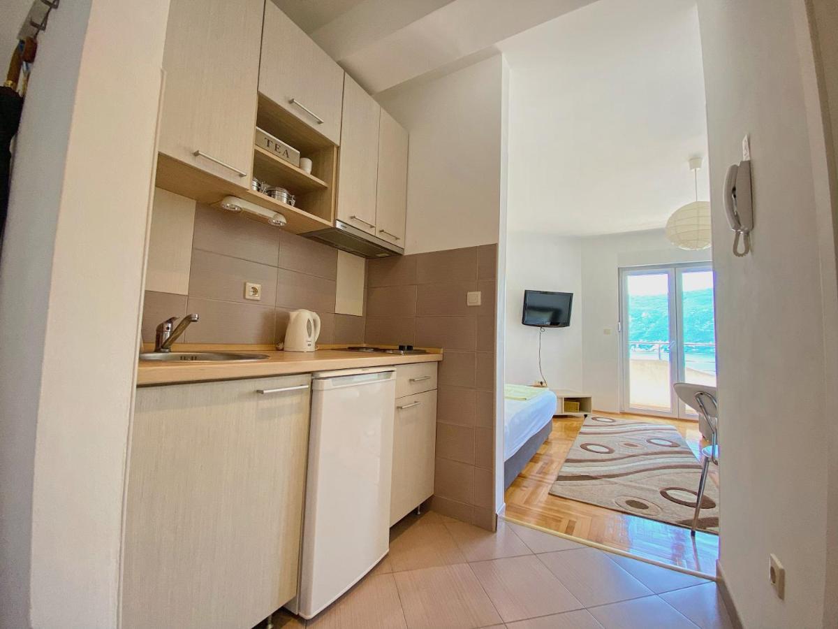 Apartments Bellevue - Otasevic Herceg Novi Eksteriør billede